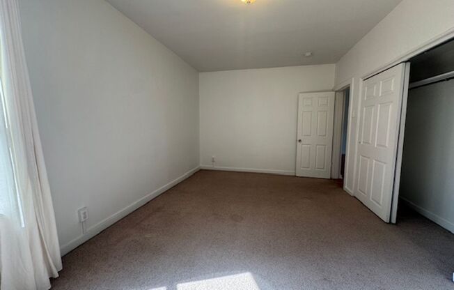 2 beds, 1 bath, 830 sqft, $2,290, Unit 3510 Louisa St. #05