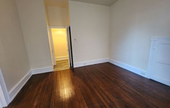 1 bed, 1 bath, 903 sqft, $975, Unit 1