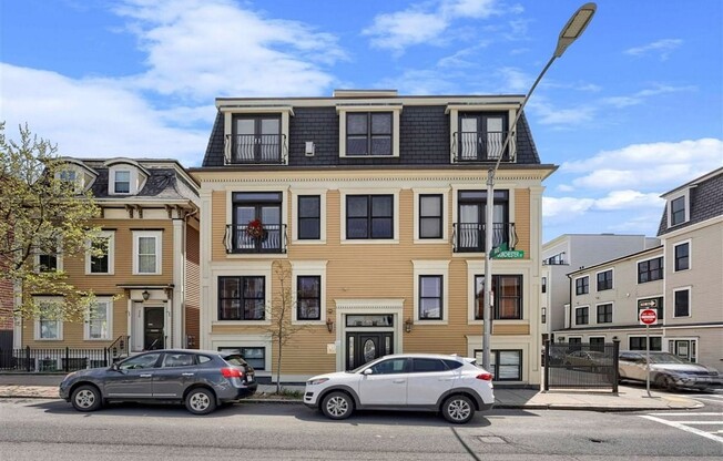 360-362 Dorchester St #3