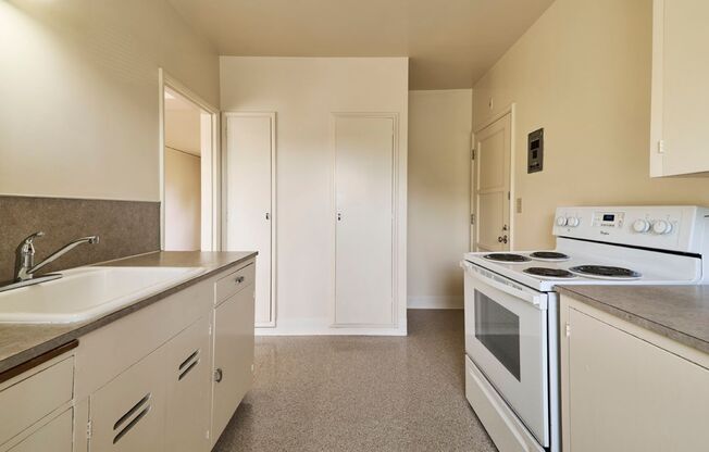 1 bed, 1 bath, 750 sqft, $1,500, Unit 79