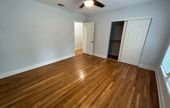 2 beds, 1 bath, $1,395