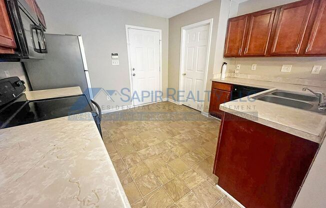 3 beds, 2.5 baths, $1,700