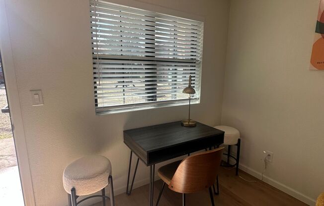 1 bed, 1 bath, 595 sqft, $1,290, Unit 115