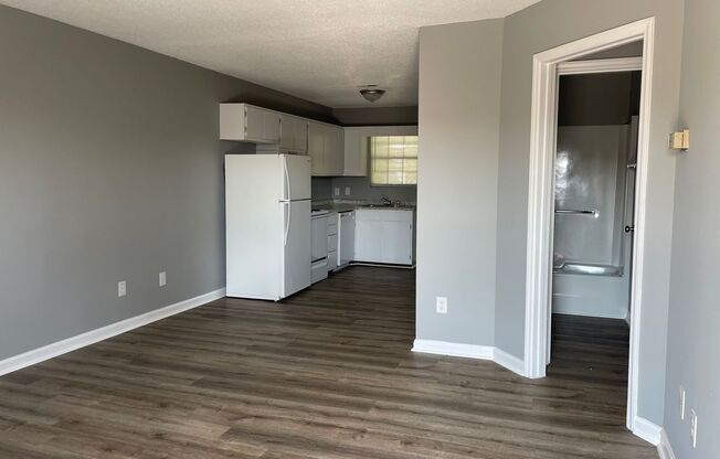 DUBLIN SQUARE APTS