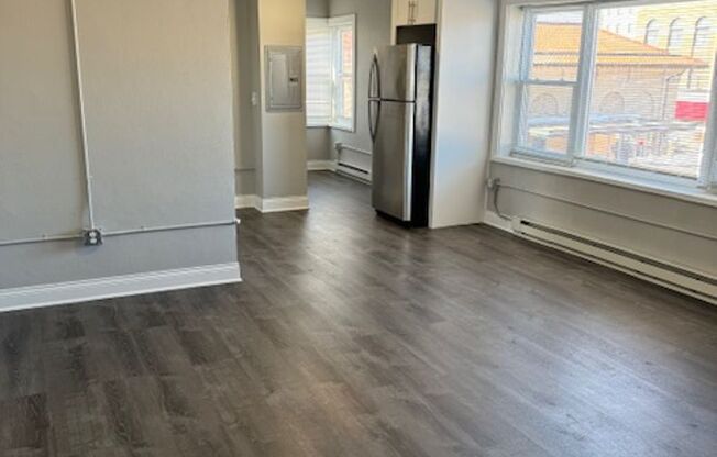 1 bed, 1 bath, 624 sqft, $880, Unit 301