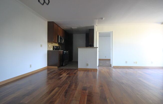 2 beds, 2 baths, $2,595, Unit 108