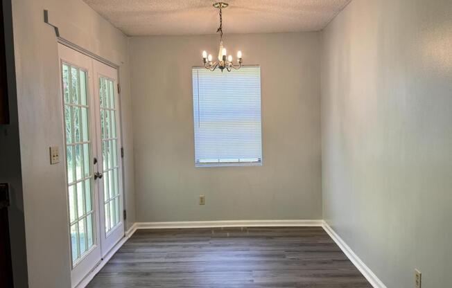 120 SPRINGWOOD DR