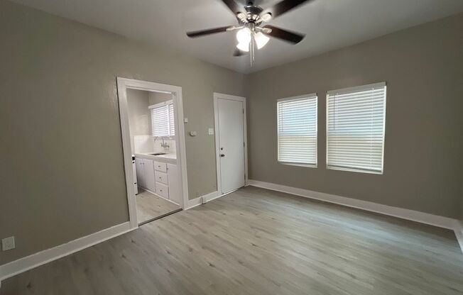 448 ORANGE AVE LONG BEACH, CA 90802