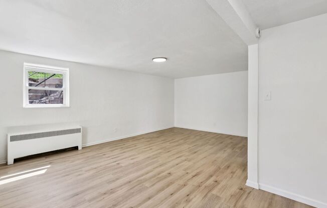 1 bed, 1 bath, 575 sqft, $995, Unit 124