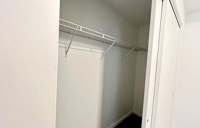 2 beds, 1 bath, 795 sqft, $1,900, Unit 608