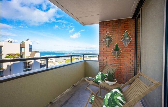 Panoramic Views~ Video~ Huge 2,100 Sq Ft, 2 Bed+Den/Office, 2.5 Baths , Washer/Dryer In-Unit, Parking, 2 Balconies,