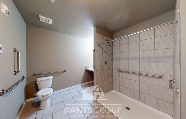 2 beds, 1 bath, $1,650, Unit 104