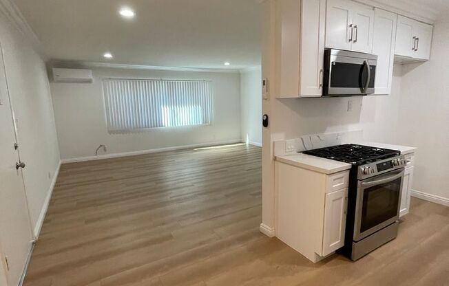 1 bed, 1 bath, 800 sqft, $2,295, Unit 08