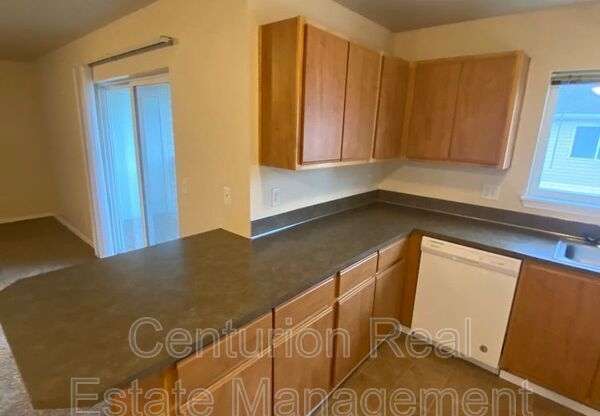 2 beds, 2 baths, 994 sqft, $1,495