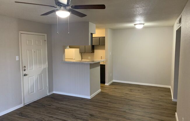 1 bed, 1 bath, 703 sqft, $850, Unit 2111