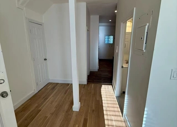 63 MIDDLE ST
