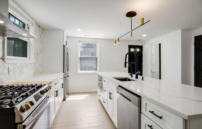 1800 18 ST SE