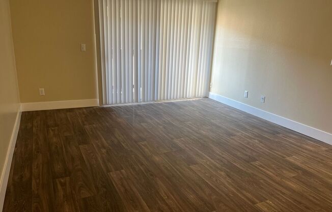 1 bed, 1 bath, 714 sqft, $1,595, Unit 010