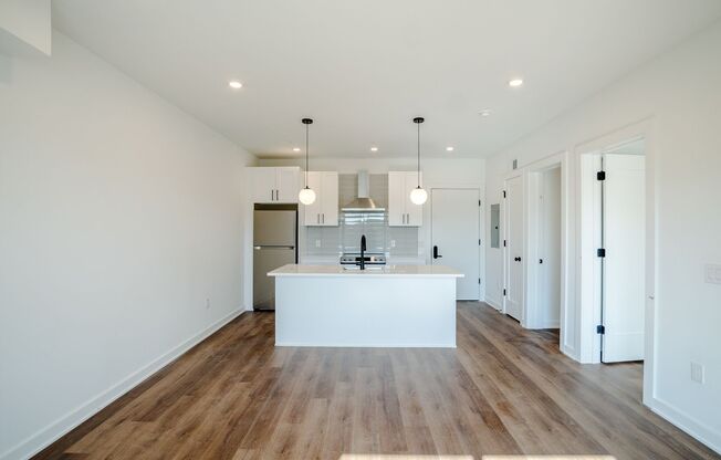 1 bed, 1 bath, 675 sqft, $1,425, Unit 405