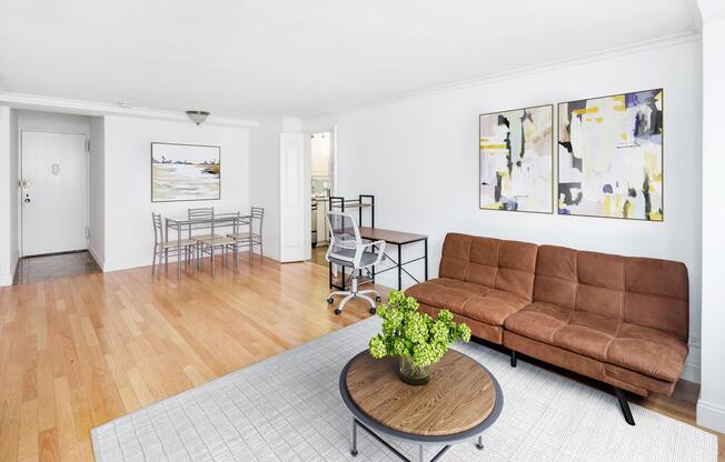 245 E 35 ST