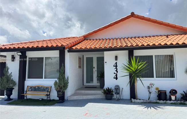 434 SW 99 CT