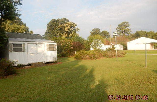 3 beds, 1 bath, $1,850