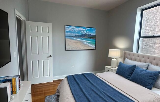 1 bed, 1 bath, $2,100, Unit E22