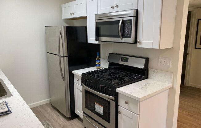 1 bed, 1 bath, $1,895, Unit 223