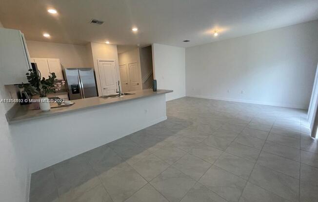 918 SE 17 ST