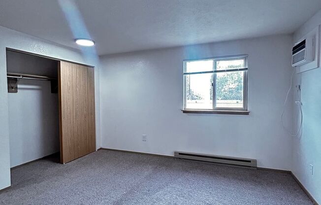 1 bed, 1 bath, 660 sqft, $1,250, Unit H - 074