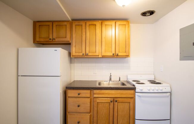 1 bed, 1 bath, $1,235, Unit 30