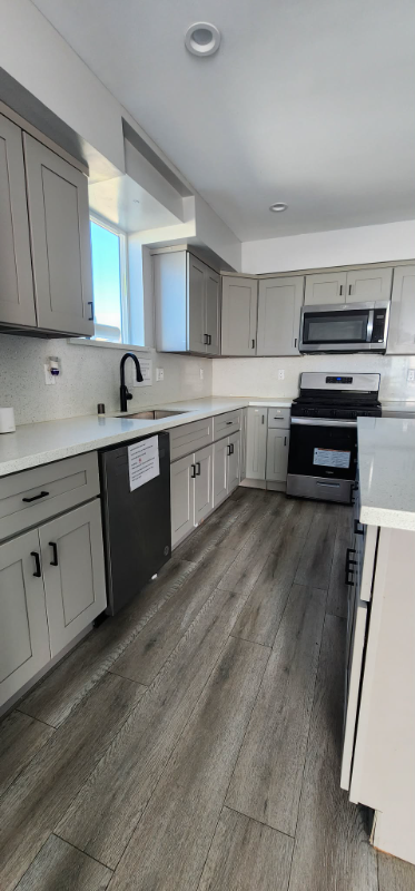 1238 N NORMANDIE AVE