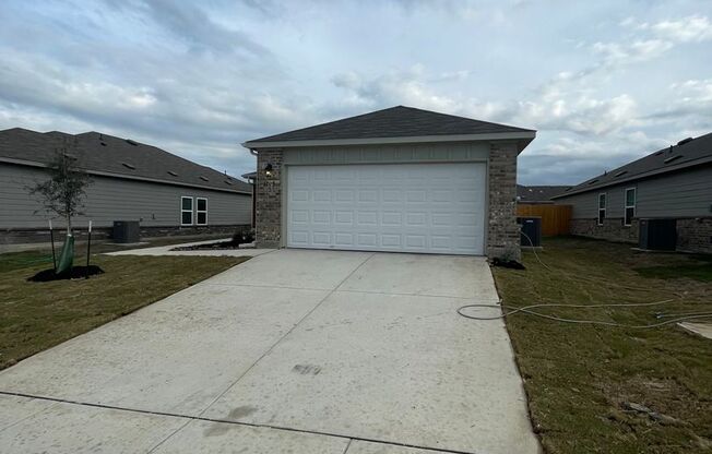 3 beds, 2 baths, $1,695