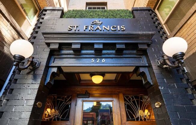 1 bed, 1 bath, 680 sqft, $1,675, Unit 25