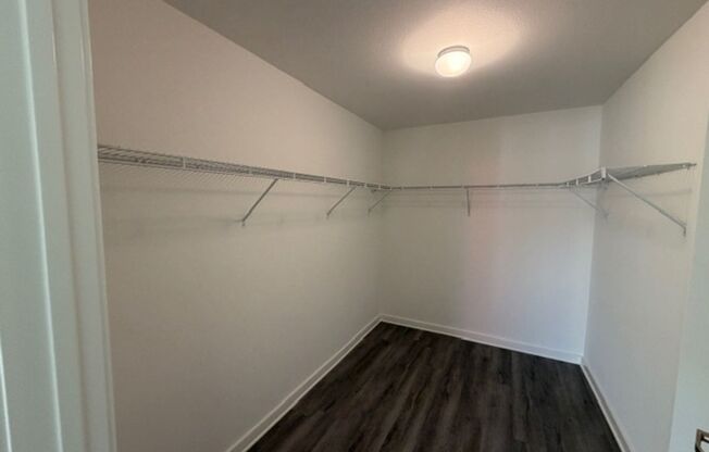 2 beds, 2.5 baths, 1,541 sqft, $3,850, Unit 472