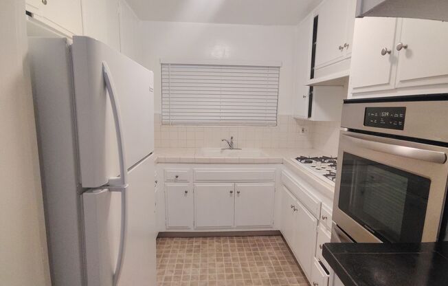 1 bed, 1 bath, $1,895, Unit 9