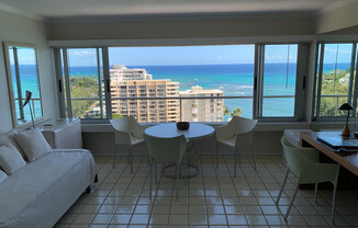 Ocean Front, Gold Coast, Furnished Studio with Direct Ocean Views!