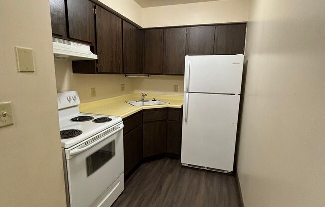 5167 N. Lovers Lane Rd