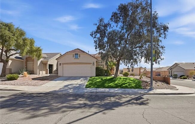 Northwest Las Vegas Home with Spa & Bonus Room