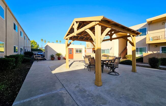 1 bed, 1 bath, 700 sqft, $1,750, Unit 15