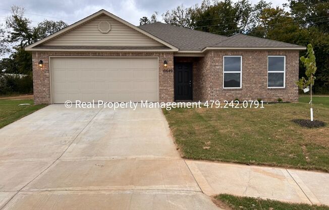 NEWLY CONSTRUCTED HOME - located in Chaffee Crossing