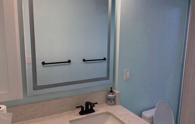 2 beds, 1 bath, $3,250, Unit # 107