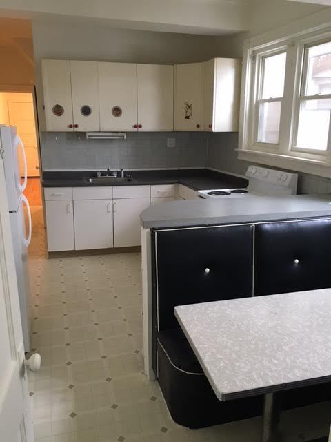 1 bed, 1 bath, $1,149, Unit 1248 W Walnut St-1st Floor