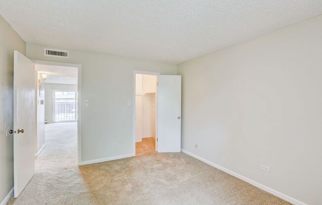 2 beds, 2 baths, 1,070 sqft, $1,700, Unit 70206