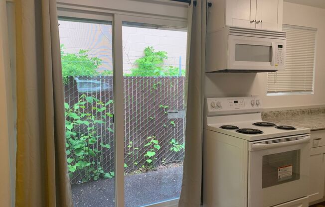R2212 - Pinewood Apartments