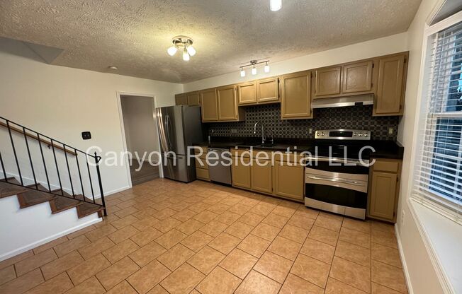 3 beds, 2.5 baths, $1,825