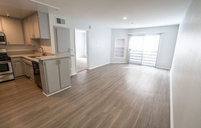 1 bed, 1 bath, 700 sqft, $1,998, Unit 108