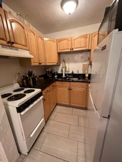 1 bed, 1 bath, $2,630, Unit 2