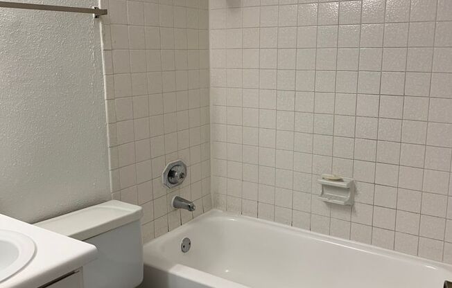 2 beds, 2 baths, 1,003 sqft, $1,050, Unit 1804