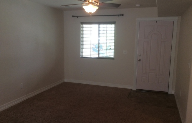 5 BEDROOM, 4 BATHROOM TOWNHOUSE WITH 2 CAR DETACHED GARAGE